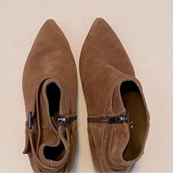 Marc Fisher Yatina Brown camel Leather suede Ankle Booties pointed toe -7.5M - Picture 13 of 13